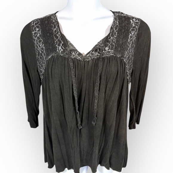 gimmicks by BKE Tops - Gimmicks by BKE Top XL Black Flowy Lace 3/4 Sleeve Tie-Neck Women's Goth Dark